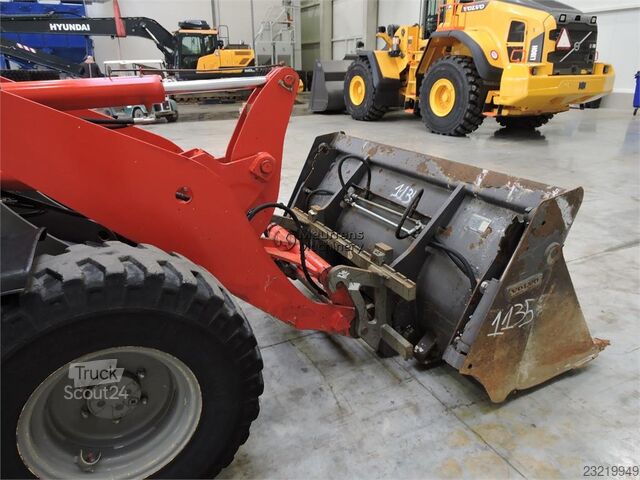 Volvo L25 F + палетни вилици Volvo L25 F + Fork