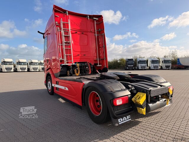 стандартен влекач DAF XG 480