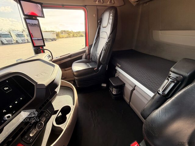стандартен влекач DAF XG 480
