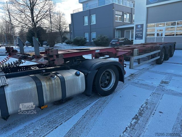 Cserélhető felépítményes félpótkocsi M+V 3Achs Multi Chassis20+30+40+45 MB Lift