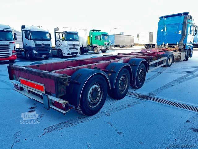 Cserélhető felépítményes félpótkocsi M+V 3Achs Multi Chassis20+30+40+45 MB Lift