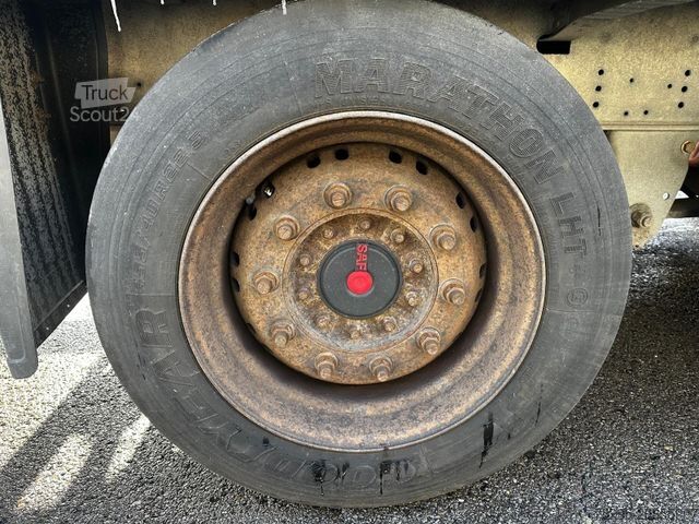 Félpótkocsi SCHMITZ CARGOBULL 3Achs Mega Vario Liftachse SAF Hubdach verzinkt