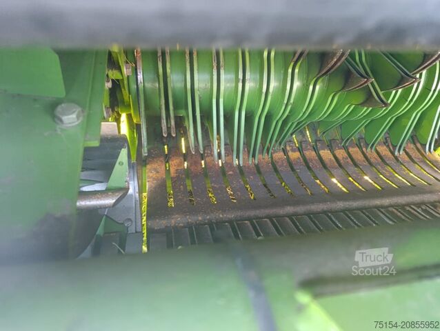 Bale press (agriculture) Krone Comprima V 180 XC