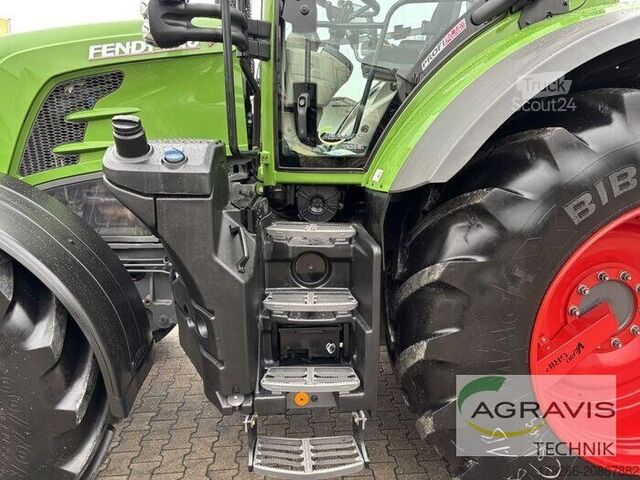 Tractor Fendt 828 VARIO S4