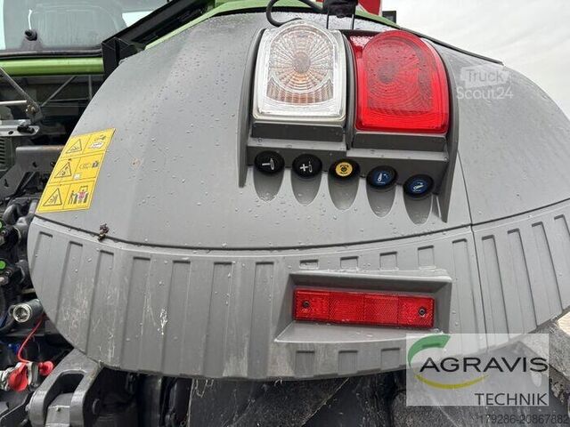 Tractor Fendt 828 VARIO S4