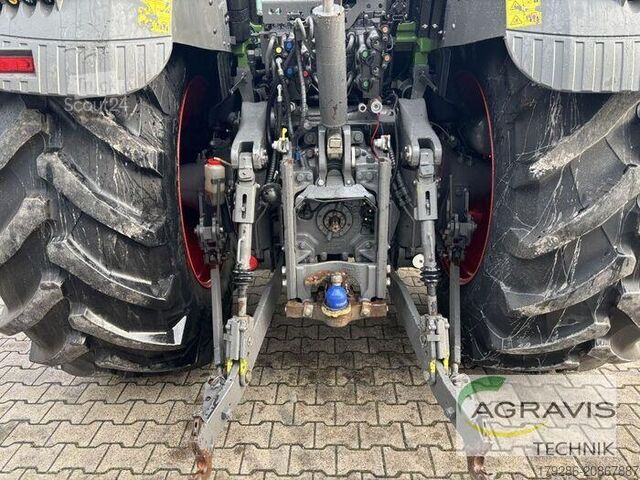 Tractor Fendt 828 VARIO S4