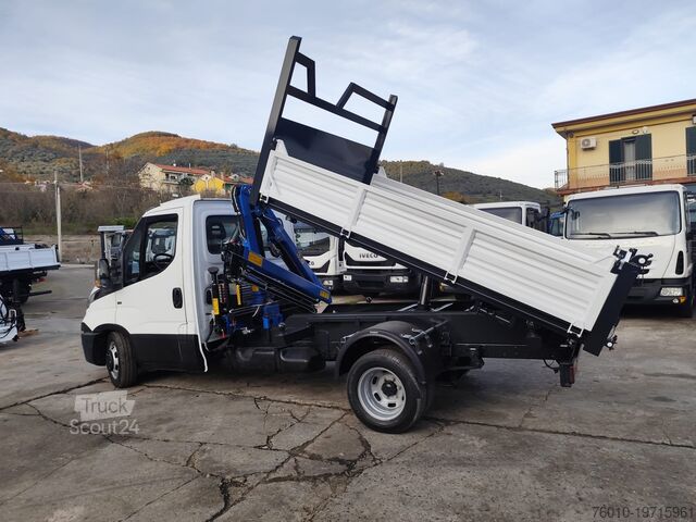 Mikroautobusas su ant sunkvežimio sumontuotu kranu Iveco Daily 35-150
