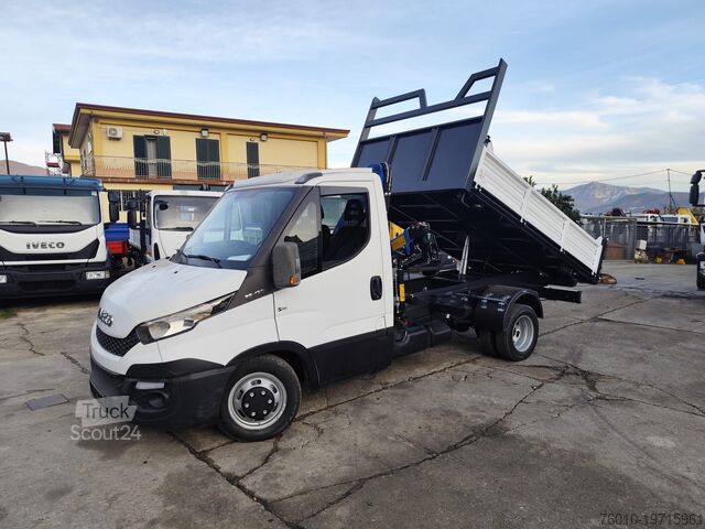 Mikroautobusas su ant sunkvežimio sumontuotu kranu Iveco Daily 35-150