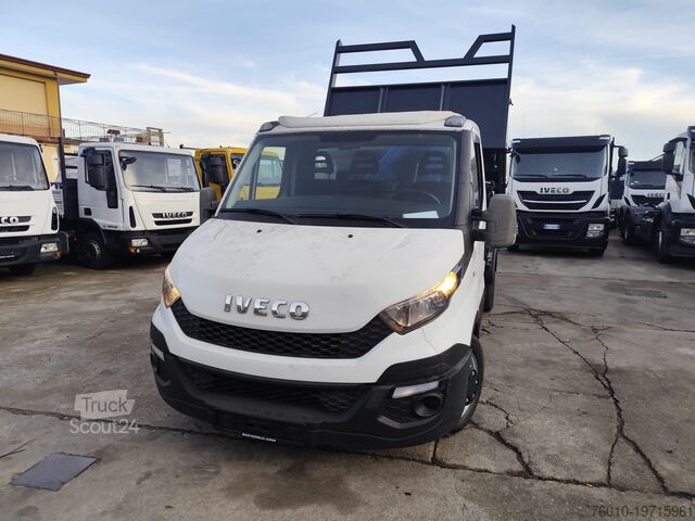 Mikroautobusas su ant sunkvežimio sumontuotu kranu Iveco Daily 35-150