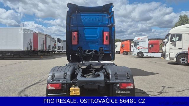Nagy térfogatú nyergesvontató SCANIA R450 N323 MEGA EURO 6 + RETARDER