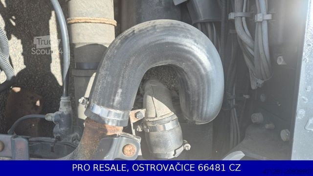 Nagy térfogatú nyergesvontató SCANIA R450 N323 MEGA EURO 6 + RETARDER