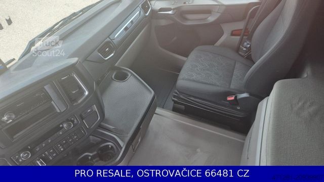 Nagy térfogatú nyergesvontató SCANIA R450 N323 MEGA EURO 6 + RETARDER