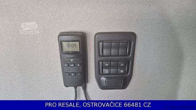 Nagy térfogatú nyergesvontató SCANIA R450 N323 MEGA EURO 6 + RETARDER