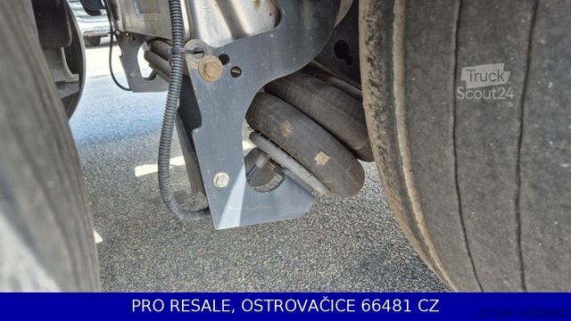 Tanker yarı römork SEKA SPSTT - LEBENSMITTEL + 3 KAM. + LACHSE + 31m3