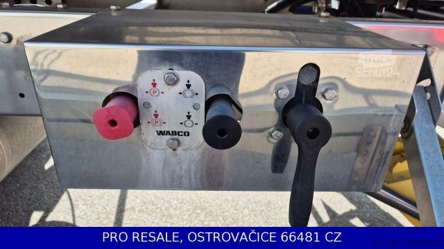 Tanker yarı römork SEKA SPSTT - LEBENSMITTEL + 3 KAM. + LACHSE + 31m3