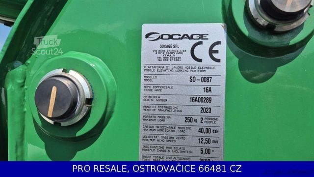 Plataforma de trabalho montada em camião TOYOTA LAND CRUISER 79 + HUBARBEITSBÜHNE SOCAGE