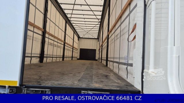 Відкритий напівпричіп з тентом KRONE SD PROFI LINER + LIFTACHSE