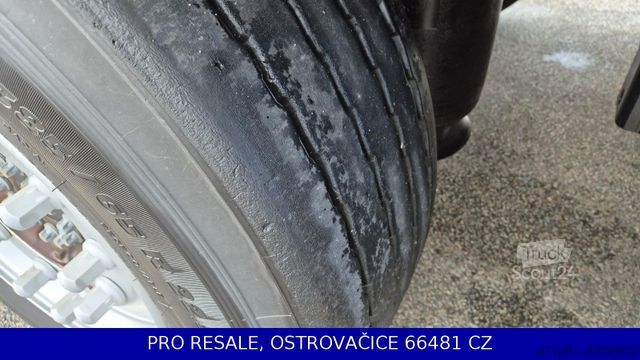 Відкритий напівпричіп з тентом KRONE SD PROFI LINER + LIFTACHSE