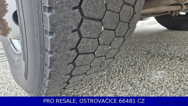 Samochód ciężarowy z plandeką typu platforma IVECO EUROCARGO ML 140E28 EURO 5 + PRITSCHE 7,29 + LBW