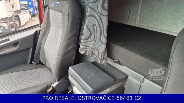 Samochód ciężarowy z plandeką typu platforma IVECO EUROCARGO ML 140E28 EURO 5 + PRITSCHE 7,29 + LBW