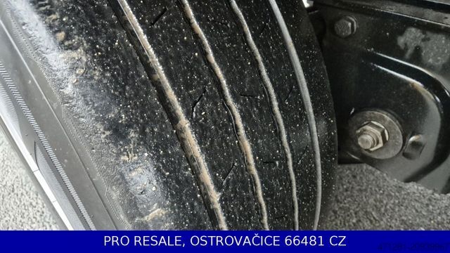 Ανοιχτό ημιρυμουλκούμενο με μουσαμά KÖGEL SN 24 CARGO + LIFTACHSE