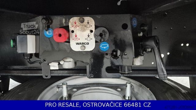 Ανοιχτό ημιρυμουλκούμενο με μουσαμά KÖGEL SN 24 CARGO + LIFTACHSE