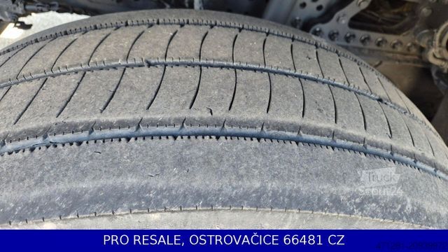 Standardowy ciągnik siodłowy MERCEDES-BENZ ACTROS 1845 BIGSPACE EURO 6 + INTARDER + NAVI