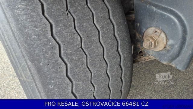 Auflieger mit Pritsche & Plane SCHWARZMÜLLER SPA 3/E STD + LIFTACHSE