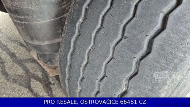 Auflieger mit Pritsche & Plane SCHWARZMÜLLER SPA 3/E STD + LIFTACHSE