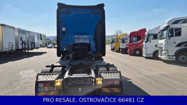 Prostorninska vlačilna enota FORD F - MAX 1850 MEGA EURO6 + NAVI