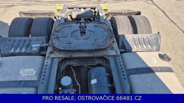 Prostorninska vlačilna enota FORD F - MAX 1850 MEGA EURO6 + NAVI