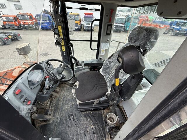 Krautuvas Komatsu WA 250PZ-6 ŁADOWARKA KOŁOWA