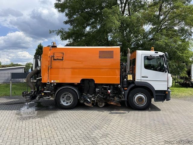 Road sweeper MERCEDES-BENZ Atego 1323 Faun Viajet 6 HD Heckabsaugung