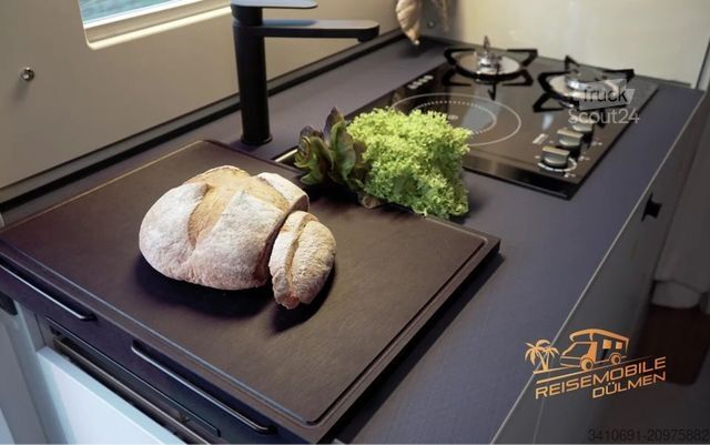 Teilintegriertes Wohnmobil LMC Cruiser 740 EL Verfügbar ab ca. 05.2026!