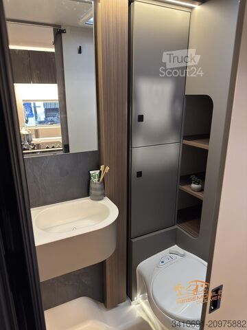Half-integraal camper LMC Cruiser 740 EL 8G Auto Automatik CarPlay Isofix