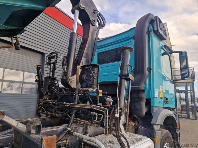 Camion benne Mercedes Arocs