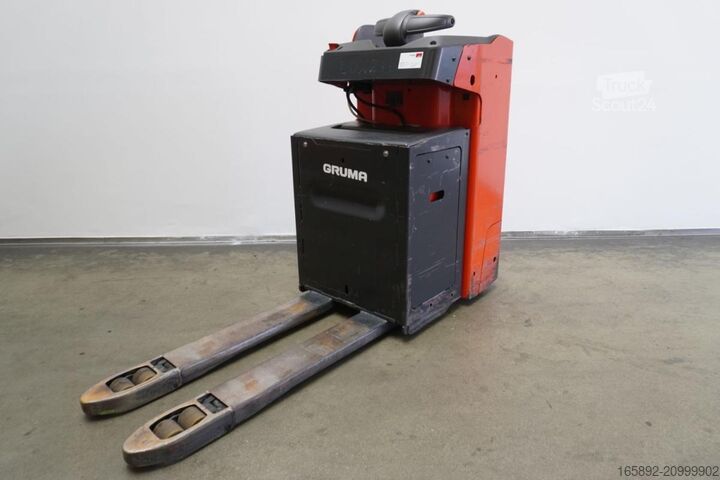 Elektrische meelooppallettruck met sta-platform Linde T 20 SF 1154