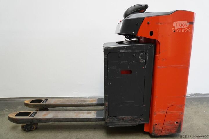 Elektrische meelooppallettruck met sta-platform Linde T 20 SF 1154