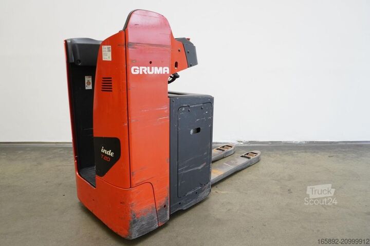 Elektrische meelooppallettruck met sta-platform Linde T 20 SF 1154