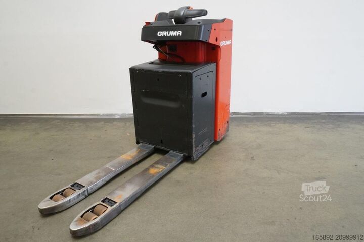 Elektrische meelooppallettruck met sta-platform Linde T 20 SF 1154