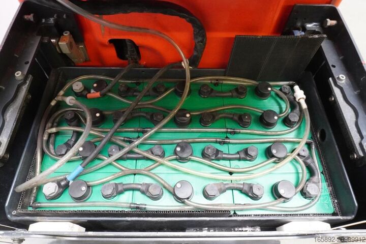 Elektrische meelooppallettruck met sta-platform Linde T 20 SF 1154