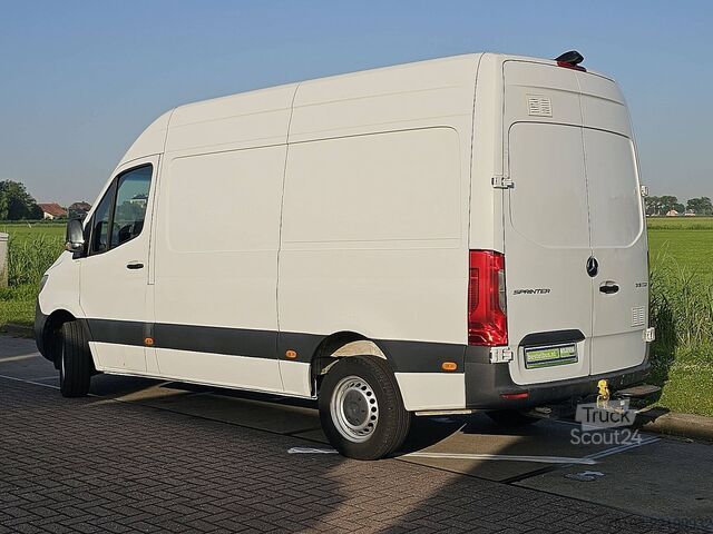 Stasjonsvogn med høyt tak MERCEDES-BENZ SPRINTER 316 L2H2 3.5T-AHG RWD!