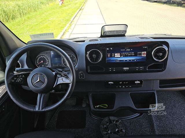 Camioneta familiar de techo alto MERCEDES-BENZ SPRINTER 317 L2H2 LED Mbux10 AC!