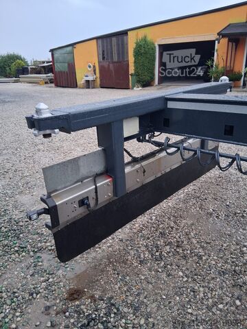 Uzatılabilir konteyner taşıyıcı yarı römork Zorzi Porta container allungabile tutte le mis