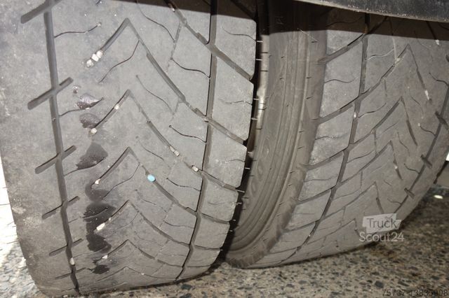 Swap body truck MERCEDES-BENZ Kamag Wiesel