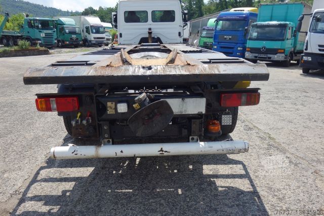 Swap body truck MERCEDES-BENZ Kamag Wiesel