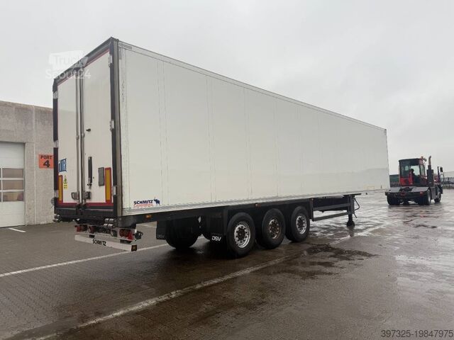 Kølet/frosset transport Schmitz Cargobull 3 aks køletrailer