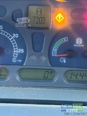 Tracteur New Holland TSA 135 PLUS