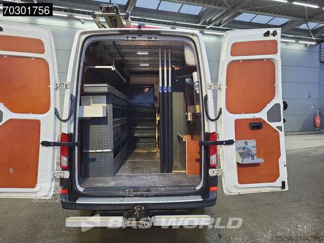 Bestelauto Volkswagen Crafter 140pk L3H3 Inrichting Trekhaak Navi Air...