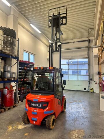 Frontstapler Heli CPD35